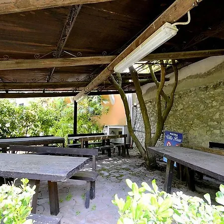 Sleeps 5 Pool Air Con *
